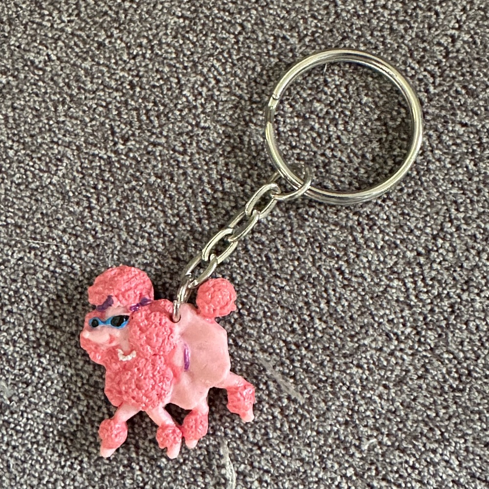Vintage Pink Poodle Keychain – Retro Y2K Dog Charm 🐩💖